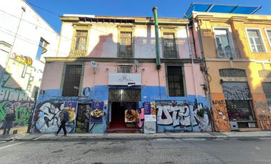 Vendemos Amplio terreno con uso comercial en el corazon de Valparaiso 1100 m2 Construidos, Valparaíso