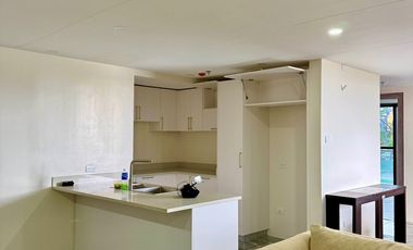 City Hub condo for long term lease