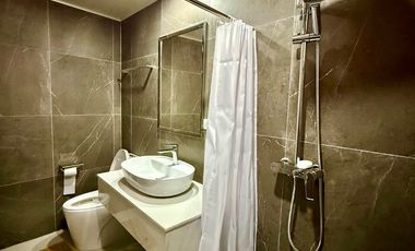 City Hub condo for long term lease