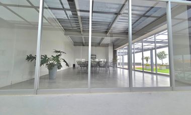 Oficina en venta con excelente ubicación