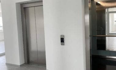 Oficina en venta con excelente ubicación