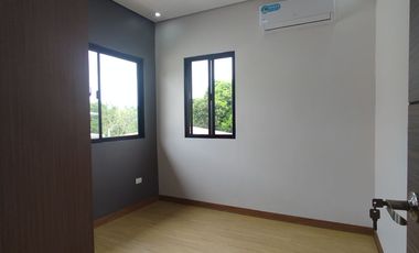 House and Lot Duplex for Sale in UPS V Village Paranaque w/3 bedrooms - JB