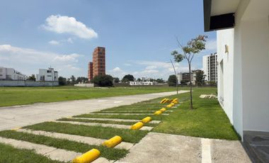 TERRENOS EN VENTA PASEOS DEL PARQUE FRENTE AL PARQUE METROPILITANO