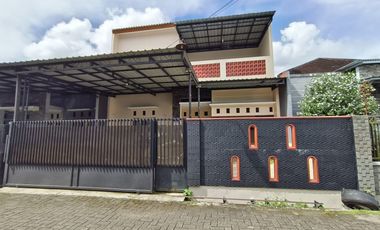 Disewakan Rumah Cantik 2 Lantai Belakang Kampus Kedokteran UNSOED