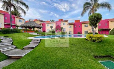 Casa en condominio con alberca y vigilancia