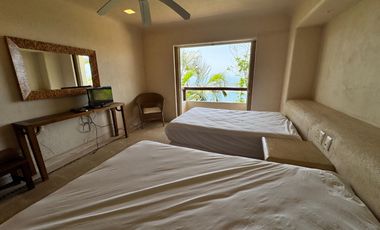 Hermosa Villa en residencial La Cima. Con la mejor vista del puerto de Acapulco.