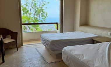 Hermosa Villa en residencial La Cima. Con la mejor vista del puerto de Acapulco.