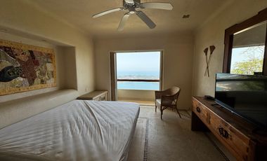 Hermosa Villa en residencial La Cima. Con la mejor vista del puerto de Acapulco.