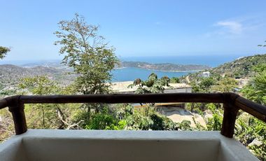 Hermosa Villa en residencial La Cima. Con la mejor vista del puerto de Acapulco.