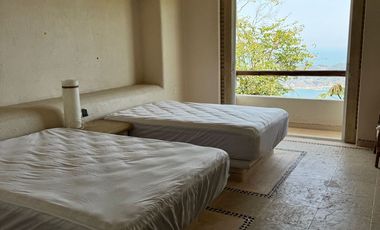 Hermosa Villa en residencial La Cima. Con la mejor vista del puerto de Acapulco.