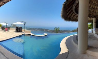 Hermosa Villa en residencial La Cima. Con la mejor vista del puerto de Acapulco.