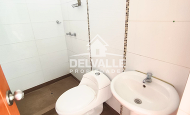 SE VENDE LINDA CASA DE OCASION EN MIRAFLORES COUNTRY CLUB