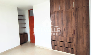 SE VENDE LINDA CASA DE OCASION EN MIRAFLORES COUNTRY CLUB