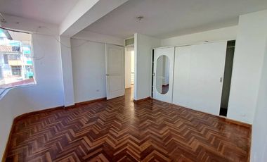 Se vende casa de 2 pisos en Santa Úrsula, Wanchaq – Cusco!