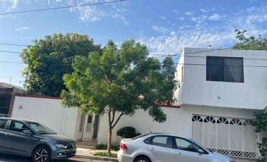 CASA EN VENTA FRACCIONAMIENTO VILLARREAL