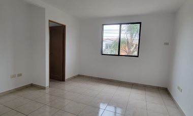 Casa en Venta en Urbanización Milán – Vía a Samborondón | 3 Dormitorios | $112.000