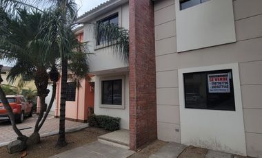 Casa en Venta en Urbanización Milán – Vía a Samborondón | 3 Dormitorios | $112.000