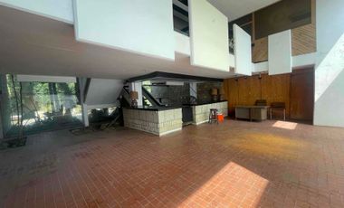 Bodega  taller y oficinas en renta