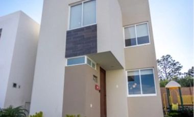 🏡 Casa en Venta en Lomas de Angelópolis – 3 Recámaras, Terraza y Jardin