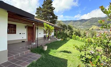 🏡 ¡Hermosa Finca Campestre con Vista Panorámica en El Carmen de Viboral! 🌄
