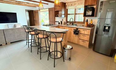 🏡 ¡Hermosa Finca Campestre con Vista Panorámica en El Carmen de Viboral! 🌄