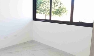 Estrene Hermosa Casa en Samborondón ciudadela privada  Estribor 3 dormitorios más estudio y cuarto de empleada