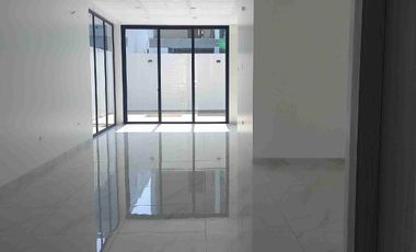 Estrene Hermosa Casa en Samborondón ciudadela privada  Estribor 3 dormitorios más estudio y cuarto de empleada