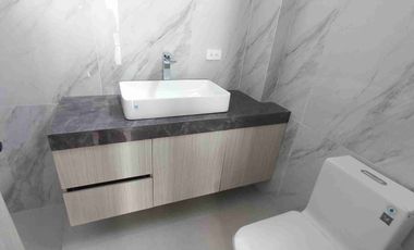 Estrene Hermosa Casa en Samborondón ciudadela privada  Estribor 3 dormitorios más estudio y cuarto de empleada