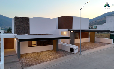 LOFT EN RENTA 2 RECAMARAS Tres Marias Morelia alberca gym