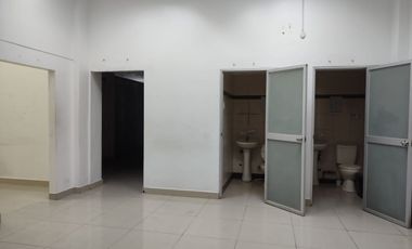 Local Comercial de alquiler en el Centro Comercial Big Outlets, 190 m2.