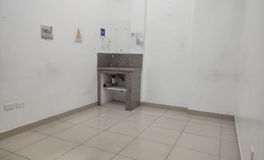 Local Comercial de alquiler en el Centro Comercial Big Outlets, 190 m2.