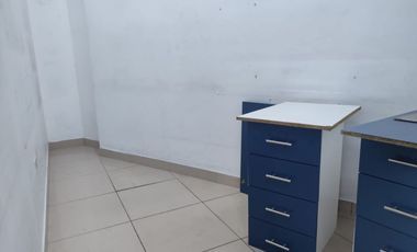 Local Comercial de alquiler en el Centro Comercial Big Outlets, 190 m2.