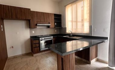 RENTA DE CASA EN HACIENDA VALBUENA ZONA NORTE