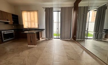 RENTA DE CASA EN HACIENDA VALBUENA ZONA NORTE