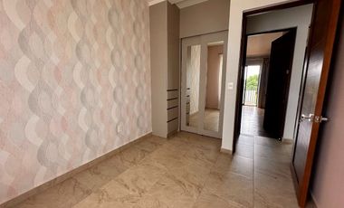 RENTA DE CASA EN HACIENDA VALBUENA ZONA NORTE