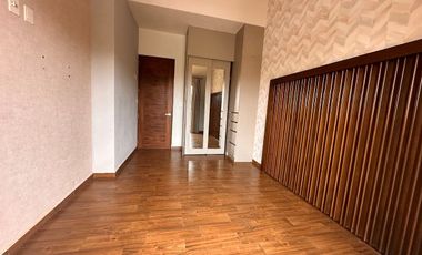 RENTA DE CASA EN HACIENDA VALBUENA ZONA NORTE