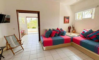 CASA A POCOS METROS DE PLAYA. BARRA DE POTOSÍ, GUERRERO.