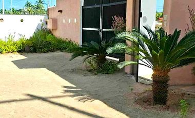 CASA A POCOS METROS DE PLAYA. BARRA DE POTOSÍ, GUERRERO.