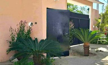 CASA A POCOS METROS DE PLAYA. BARRA DE POTOSÍ, GUERRERO.