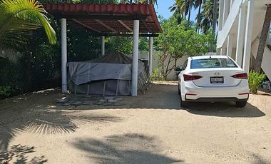 CASA A POCOS METROS DE PLAYA. BARRA DE POTOSÍ, GUERRERO.