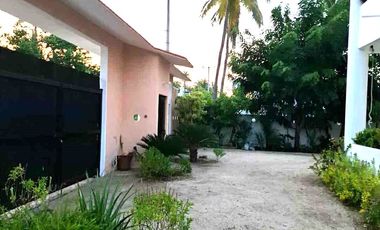 CASA A POCOS METROS DE PLAYA. BARRA DE POTOSÍ, GUERRERO.