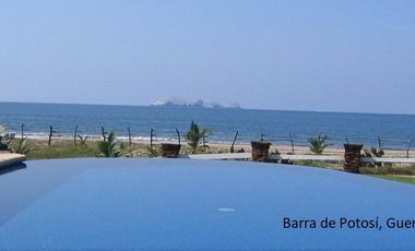 CASA A POCOS METROS DE PLAYA. BARRA DE POTOSÍ, GUERRERO.