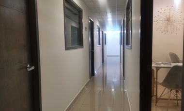 OFICINA COWORKING EN RENTA EN PLAZA CUMBRES