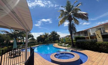 se alquila casa de un piso, el castillo