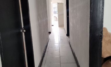 CASA HABILITADA PARA OFICINAS SOBRE AVE. PRINCIPAL EN  COL PANAMERICANA