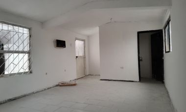 CASA HABILITADA PARA OFICINAS SOBRE AVE. PRINCIPAL EN  COL PANAMERICANA