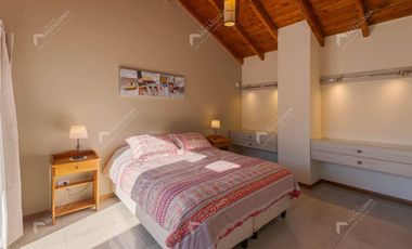 🟠Casa En Venta En San Martín De Los Andes A 300 Metros De La Costanera Del Lago Lacar🔵