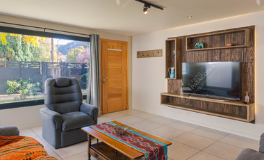 🟠Casa En Venta En San Martín De Los Andes A 300 Metros De La Costanera Del Lago Lacar🔵