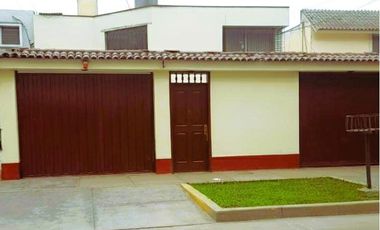 GRAN OCASION !!!! Vendo amplia casa con jardin