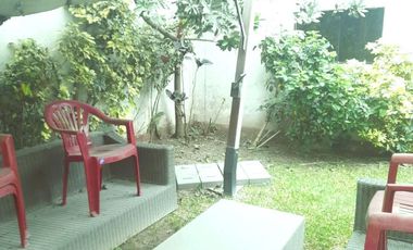 GRAN OCASION !!!! Vendo amplia casa con jardin